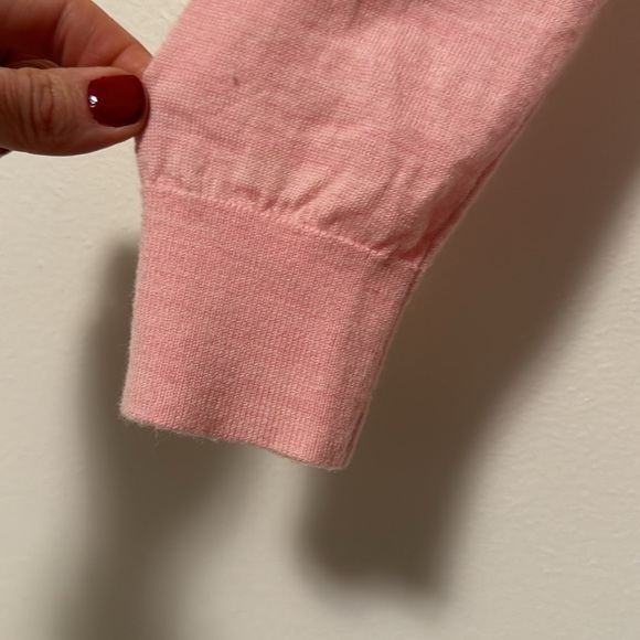 Banana Republic VNeck Sweater Womens Medium 100% Merino Wool Pink Girlcore Soft - Picture 4 of 10